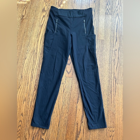 Athleta Headlands Hybrid Cargo Pants Black Size 10 Athletic Athleisure - Picture 1 of 4